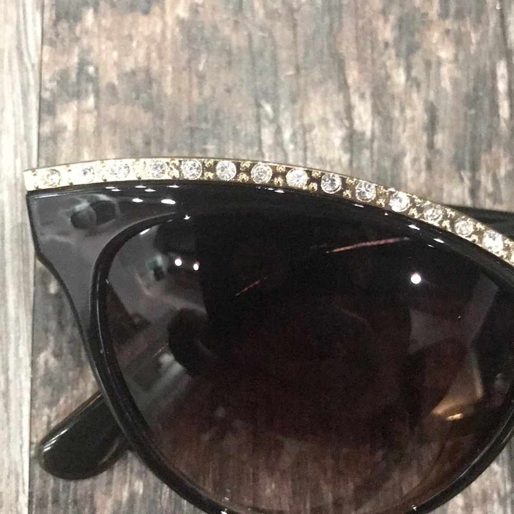 Rhinestone Fashion Sunglasses - Picture 2 of 6